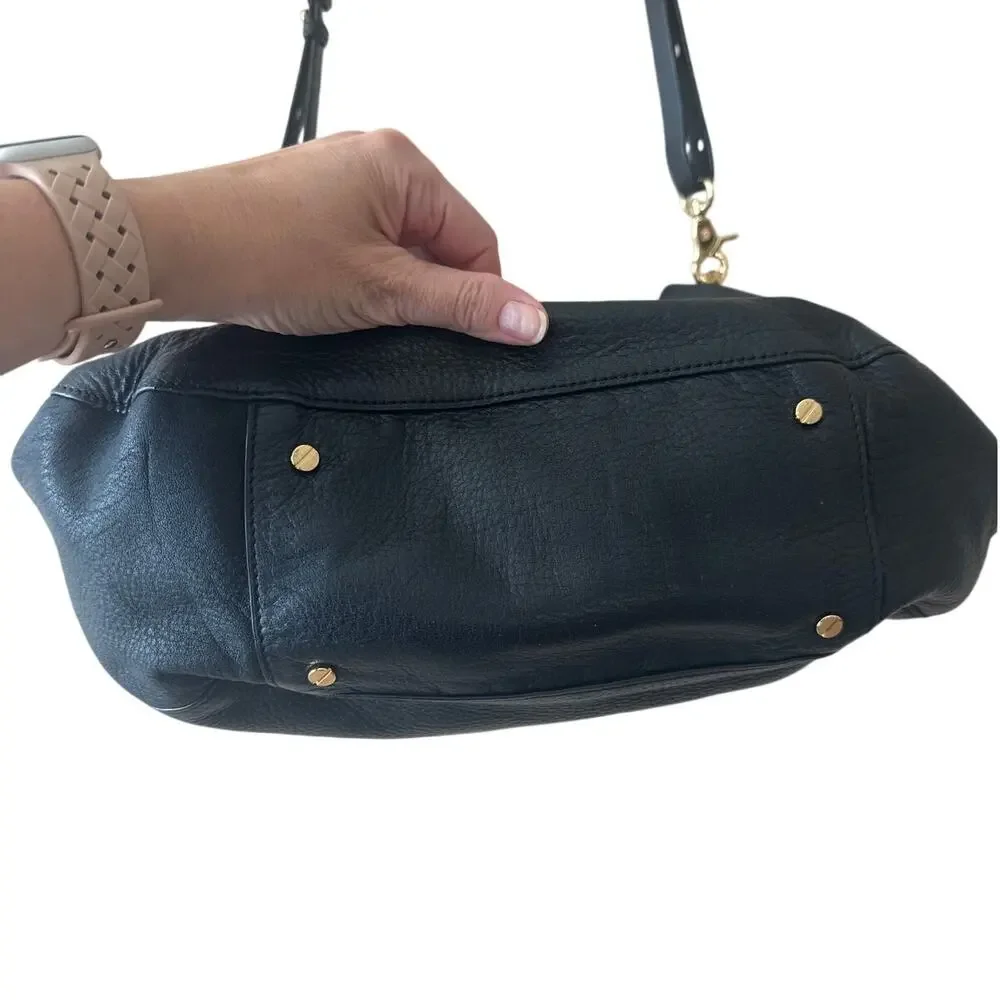 Tory Burch Amanda Slouchy Hobo Black Pebbled Leather‎ Gold Logo